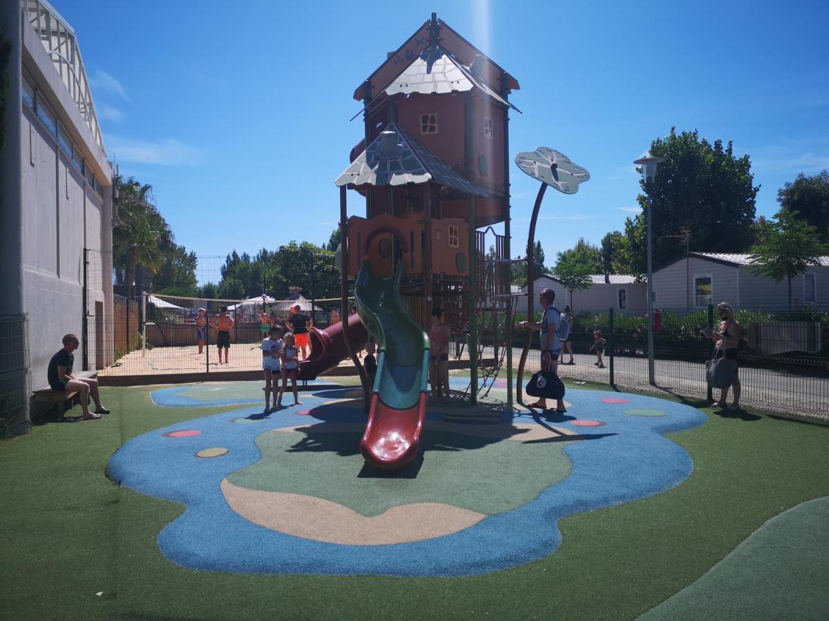 Camping La Carabasse Vias-Plage-T4 Climatise,Tout Confort, Emplacement Calme ! Esterno foto