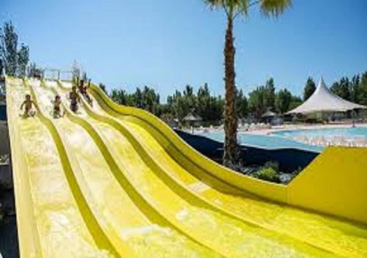 Camping La Carabasse Vias-Plage-T4 Climatise,Tout Confort, Emplacement Calme ! Esterno foto