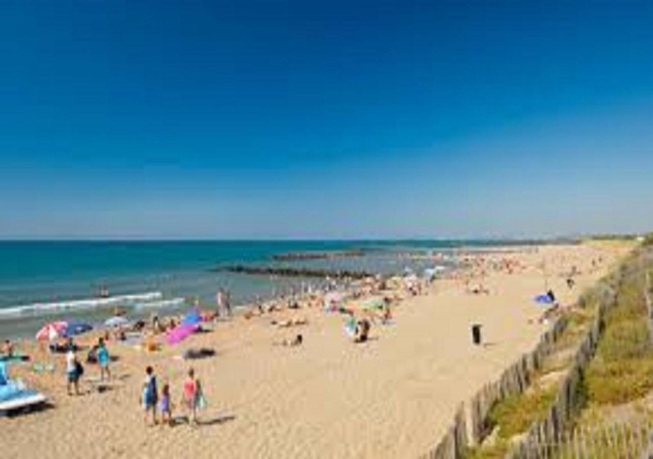 Camping La Carabasse Vias-Plage-T4 Climatise,Tout Confort, Emplacement Calme ! Esterno foto